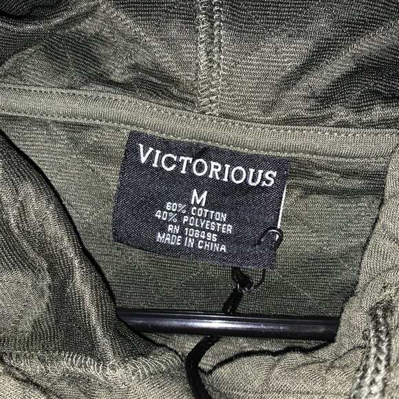 Victorious Quilted Tee - Picture 5 of 6